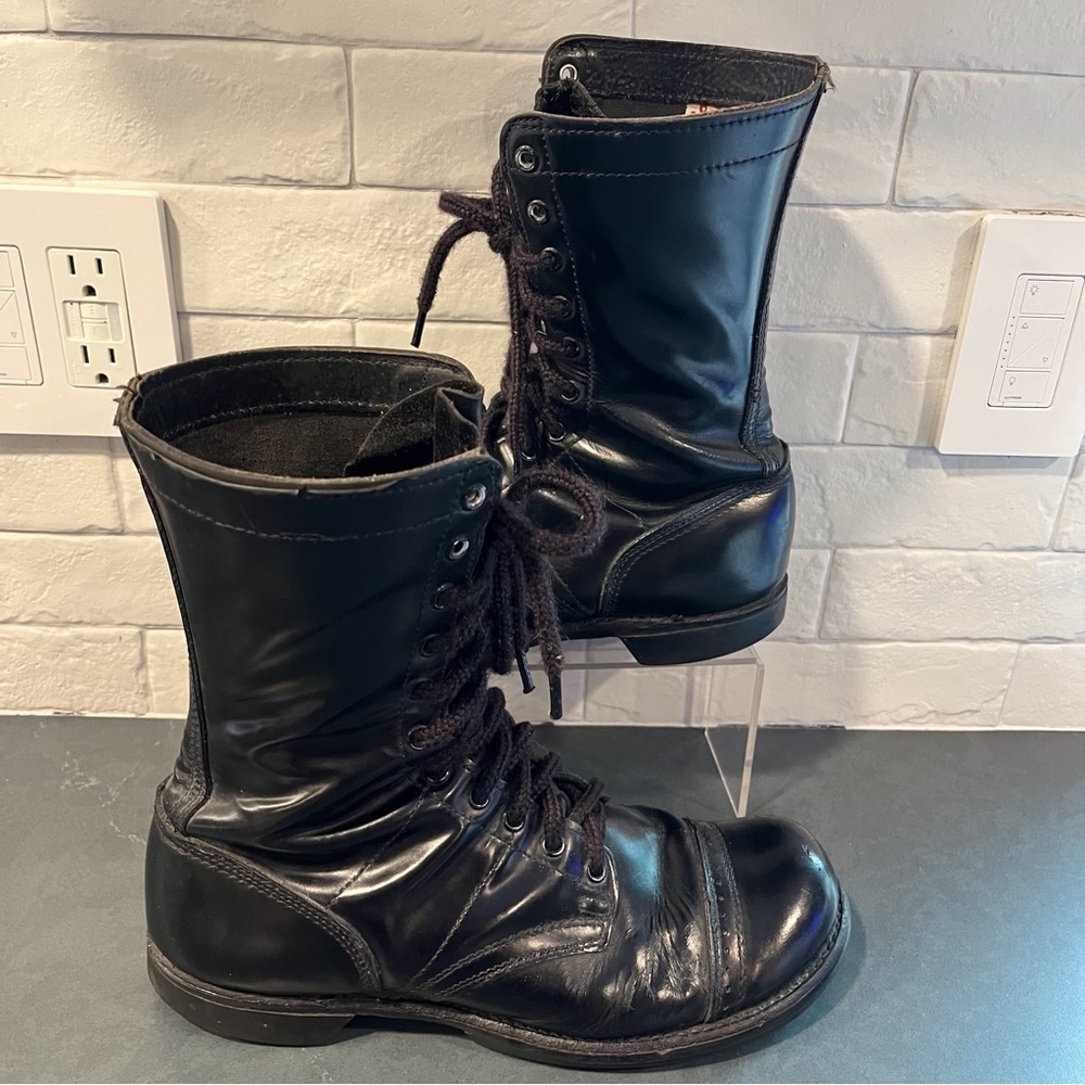 Vintage men’s 9.5 black leather combat boots